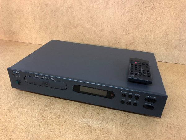 Compact Disc Player - NAD C521i (Hifi)