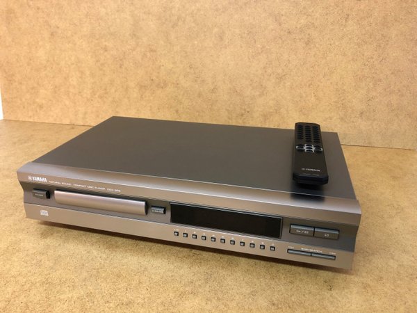 Compact Disc Player - Yamaha CDX-396 (Hifi)